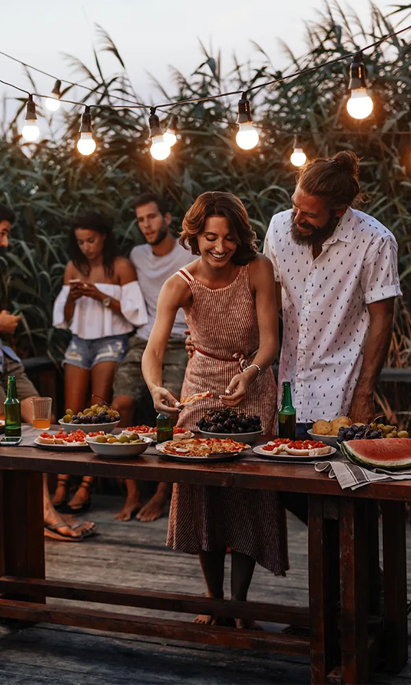 Abendstimmung an der Premium Outdoor-Küche