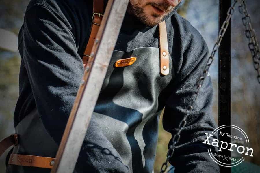 Premium Grillzubehör – Xapron Lederschürzen, Zayiko Damastmesser bei Feuerhaus Kalina